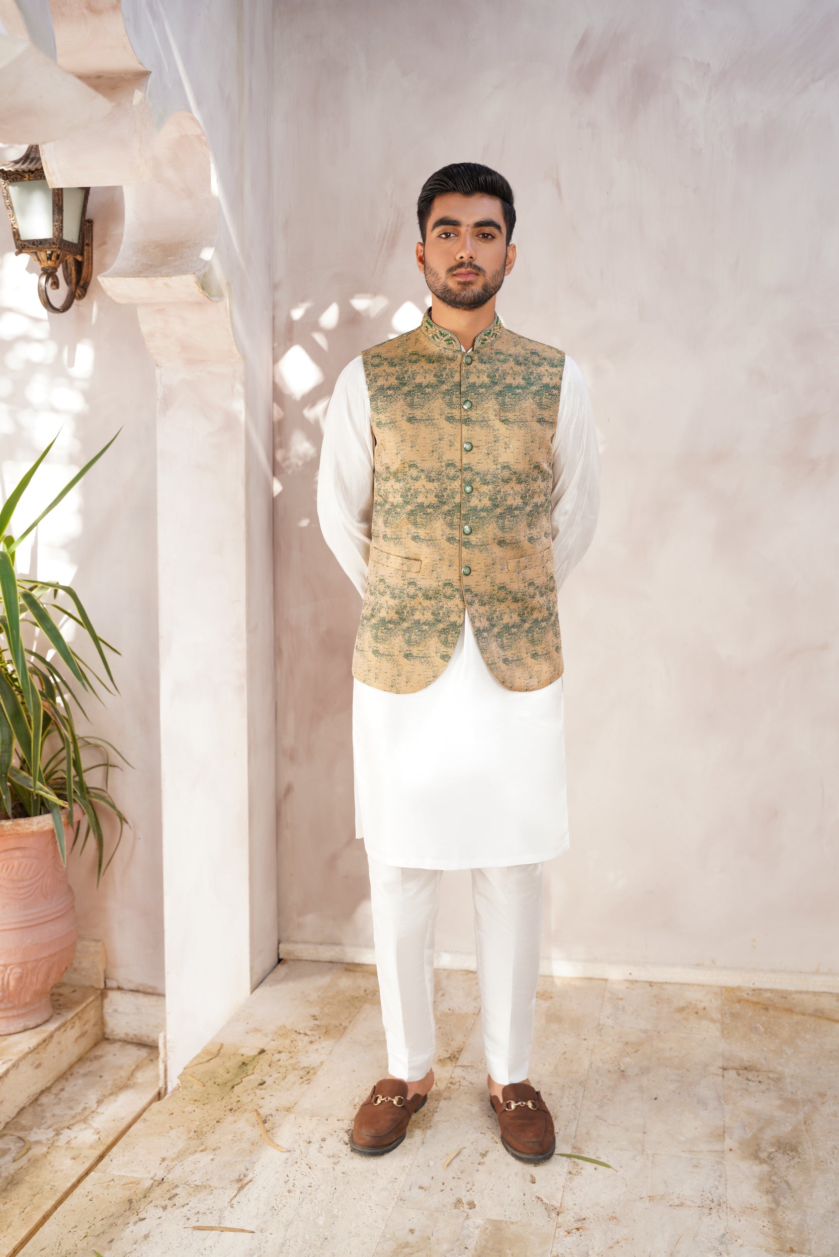 Embriodered ban waistcoat