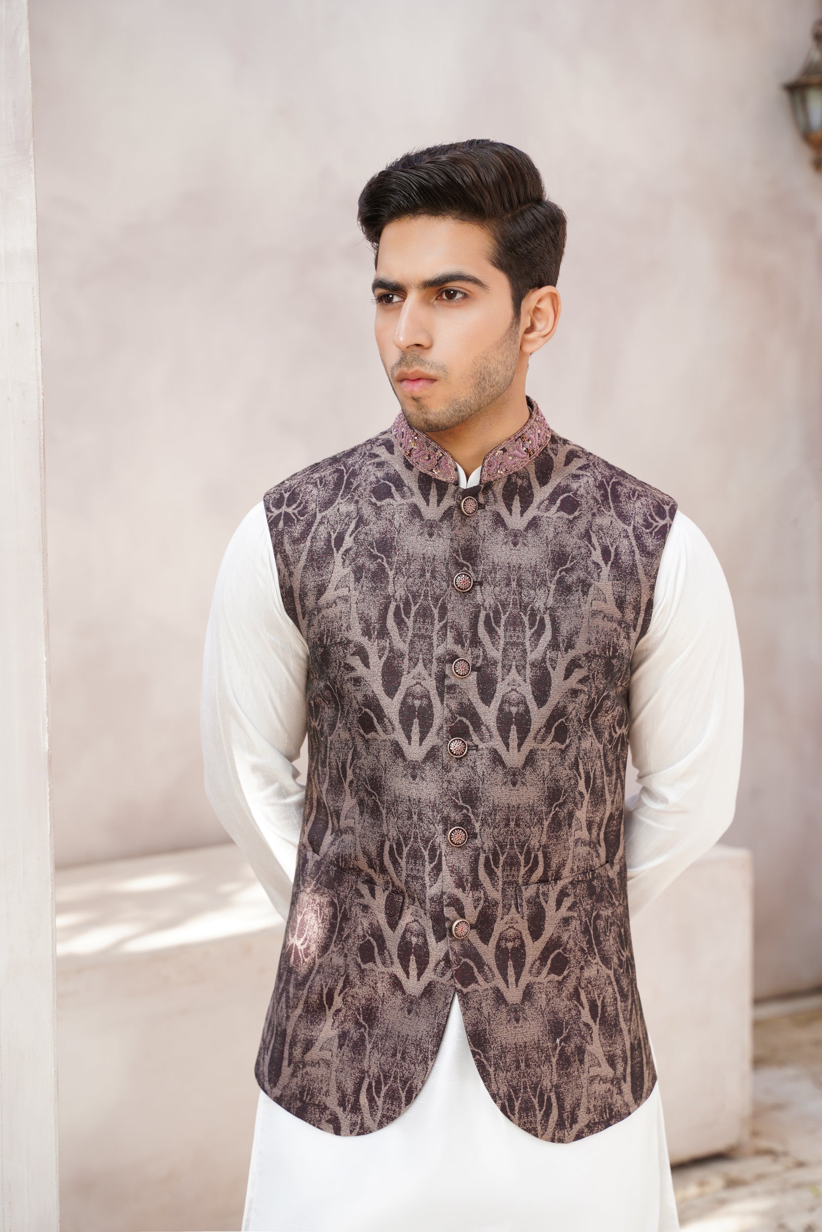 Embriodered ban waistcoat