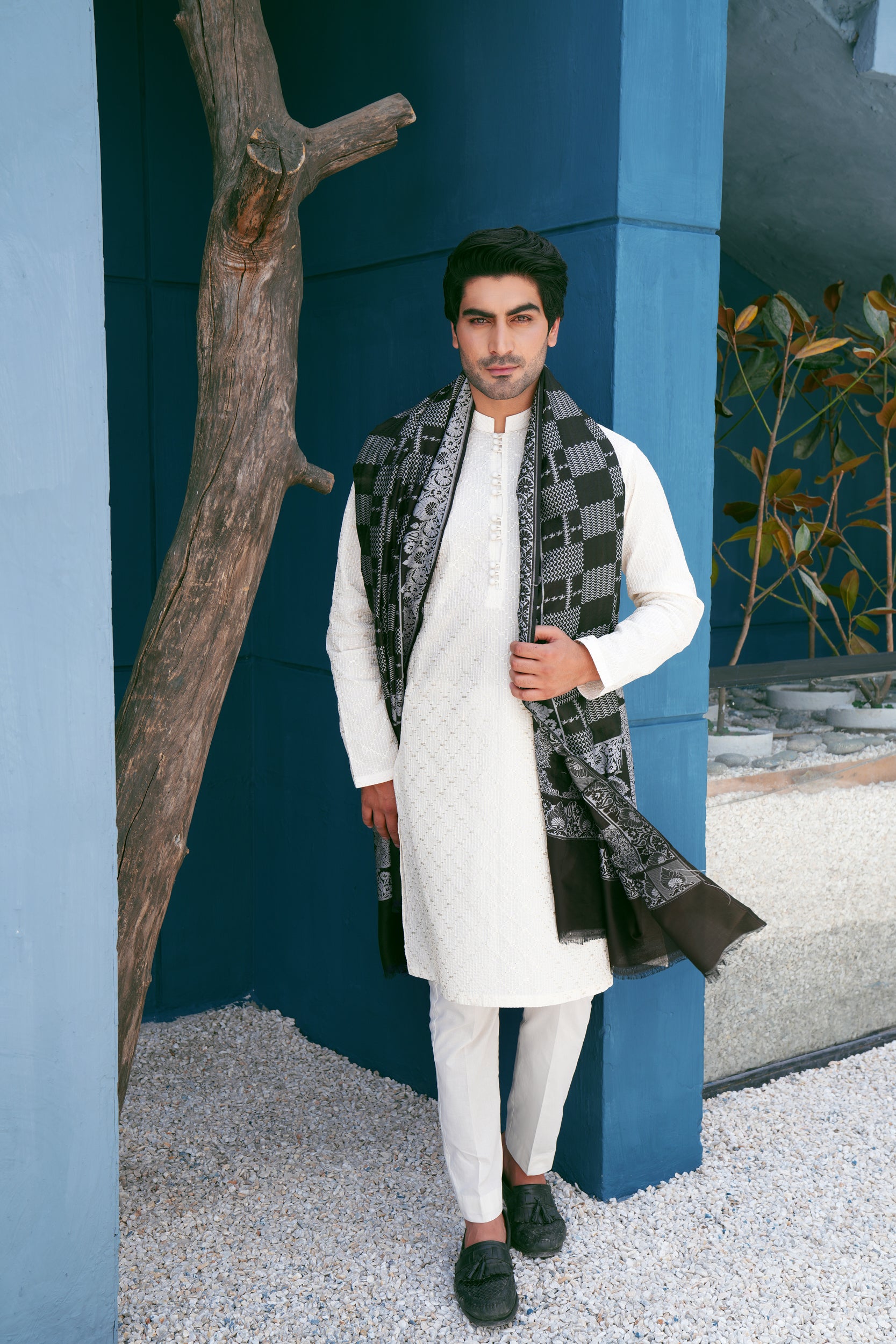 Ivory Thread Work Kurta Set