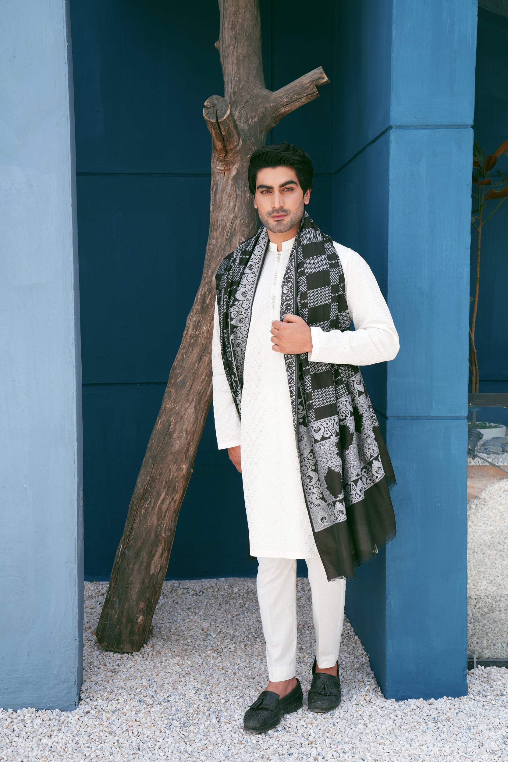 Ivory Thread Work Kurta Set