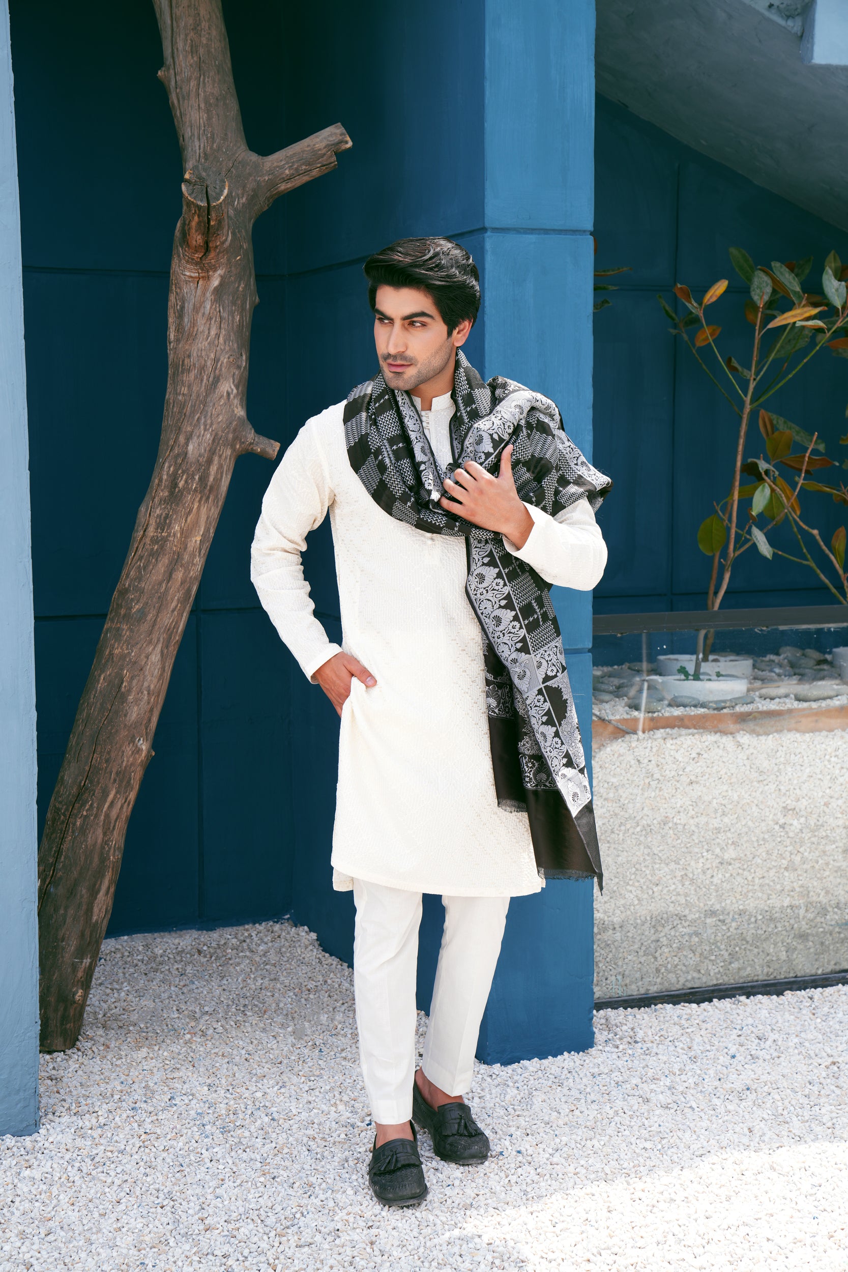 Ivory Thread Work Kurta Set