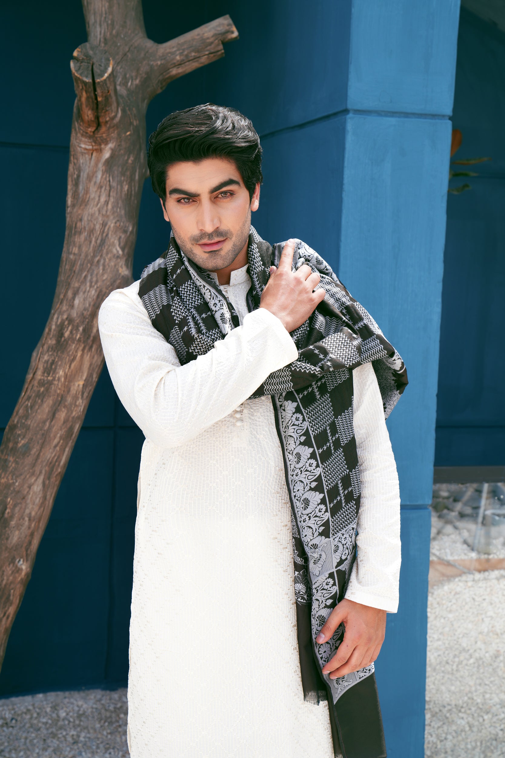 Ivory Thread Work Kurta Set