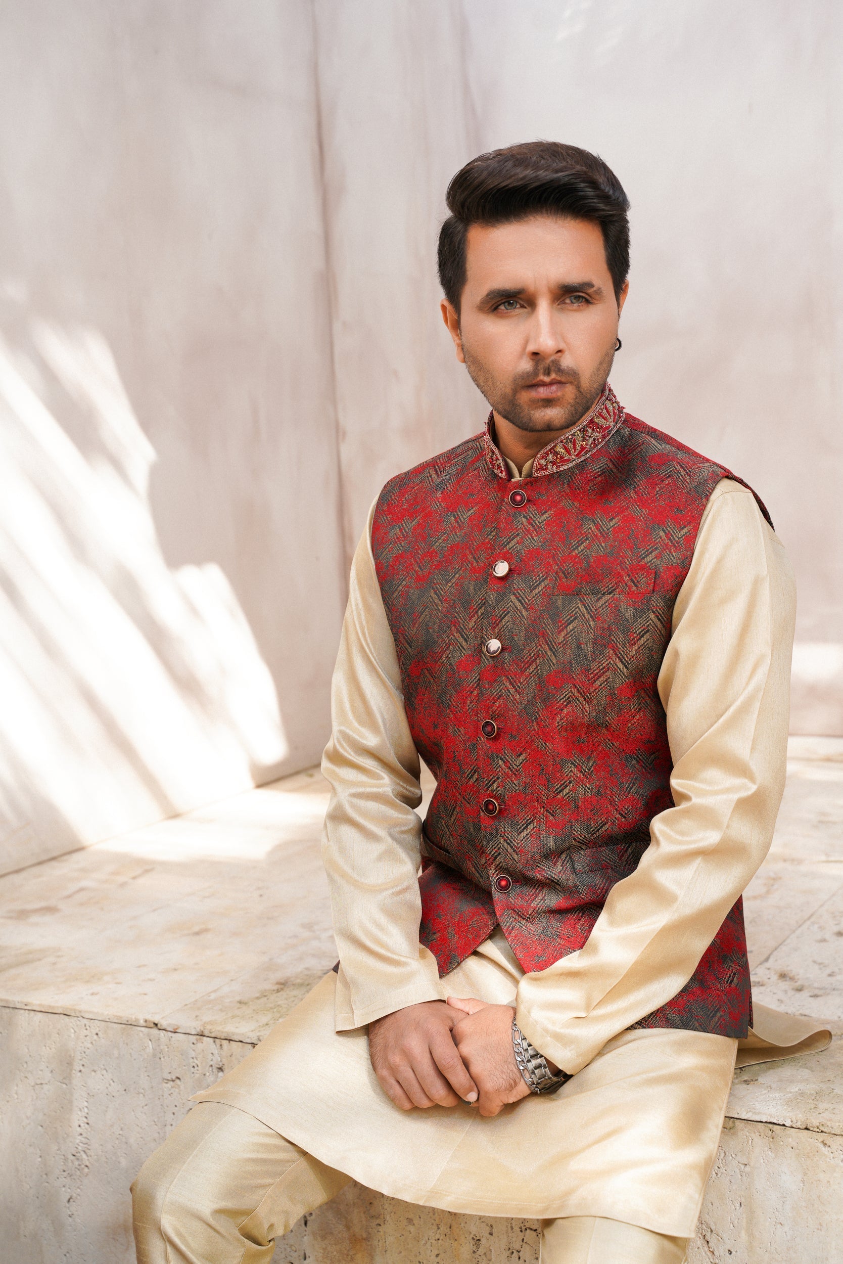 Embellished ban gary red printed waistcoat