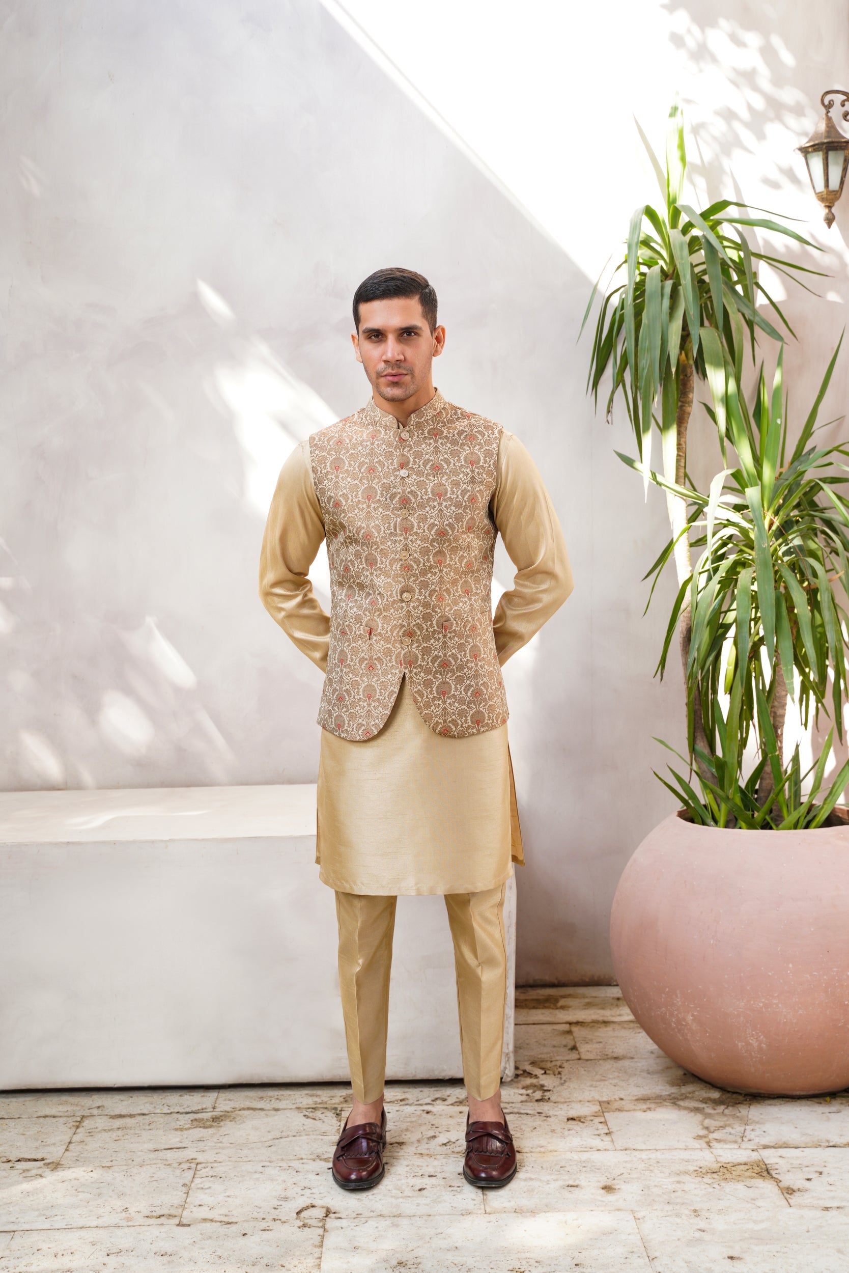 Golden self jaquard waistcoat