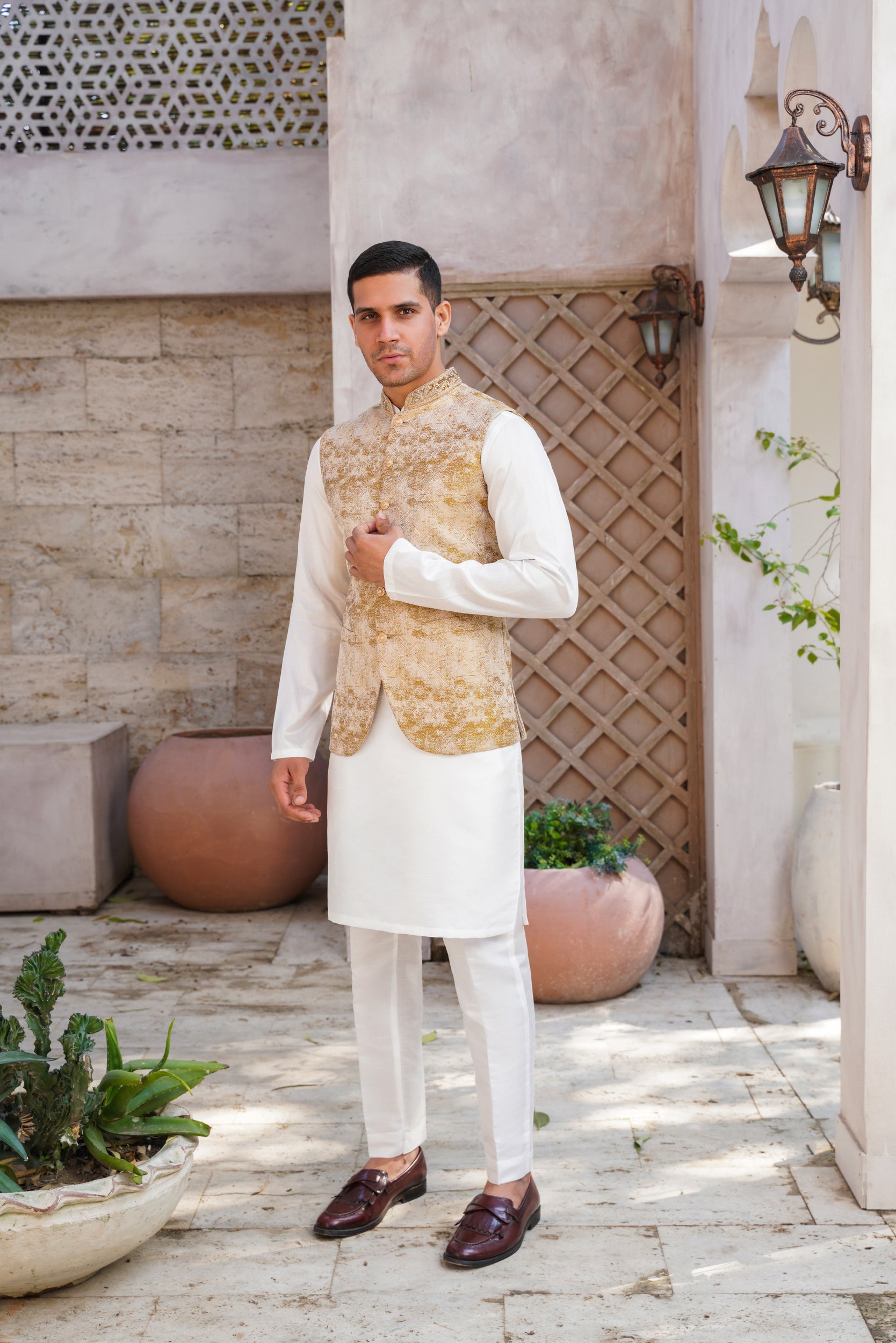 Embellished ban golden  waistcoat