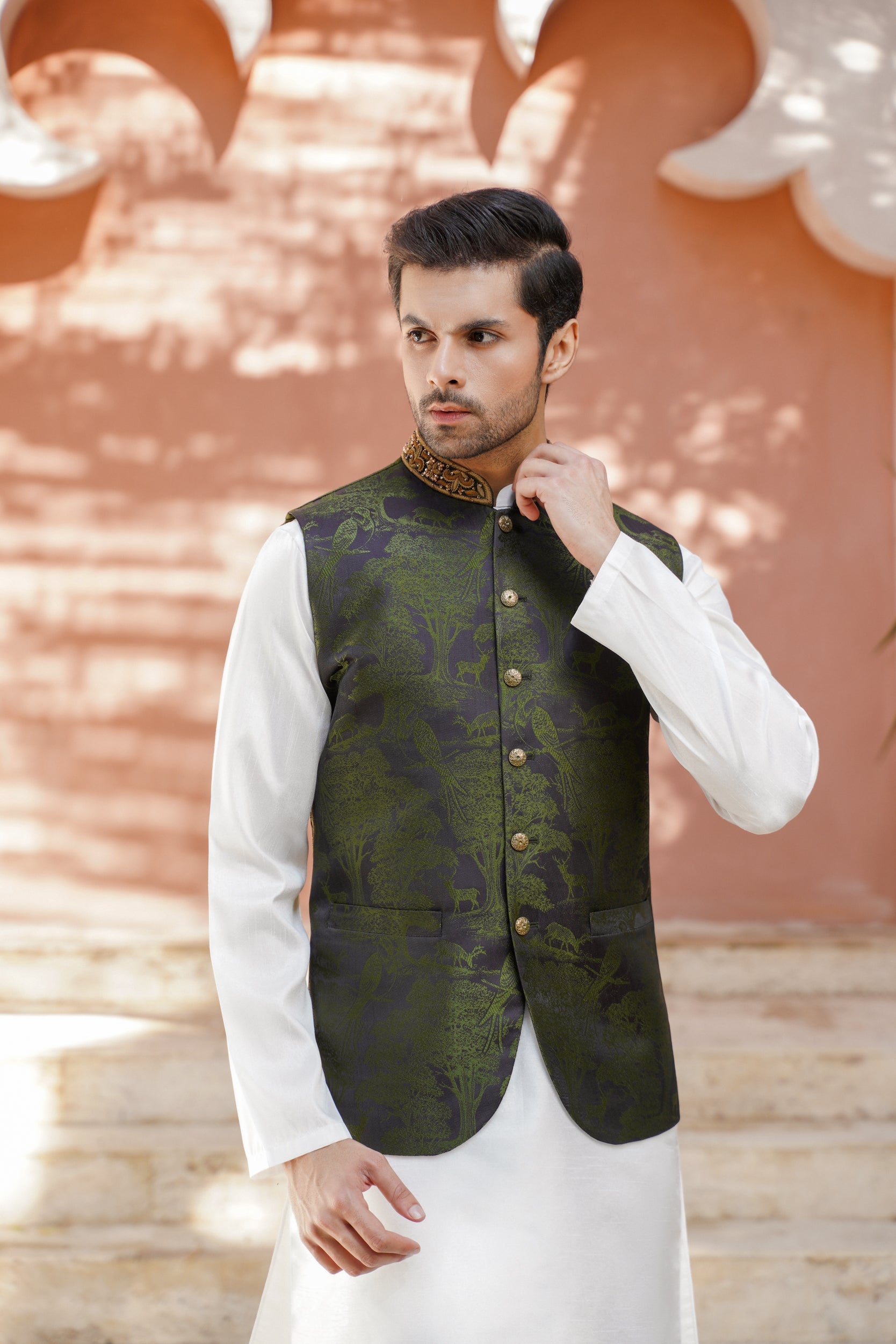 Embroidered ban floral waistcoat