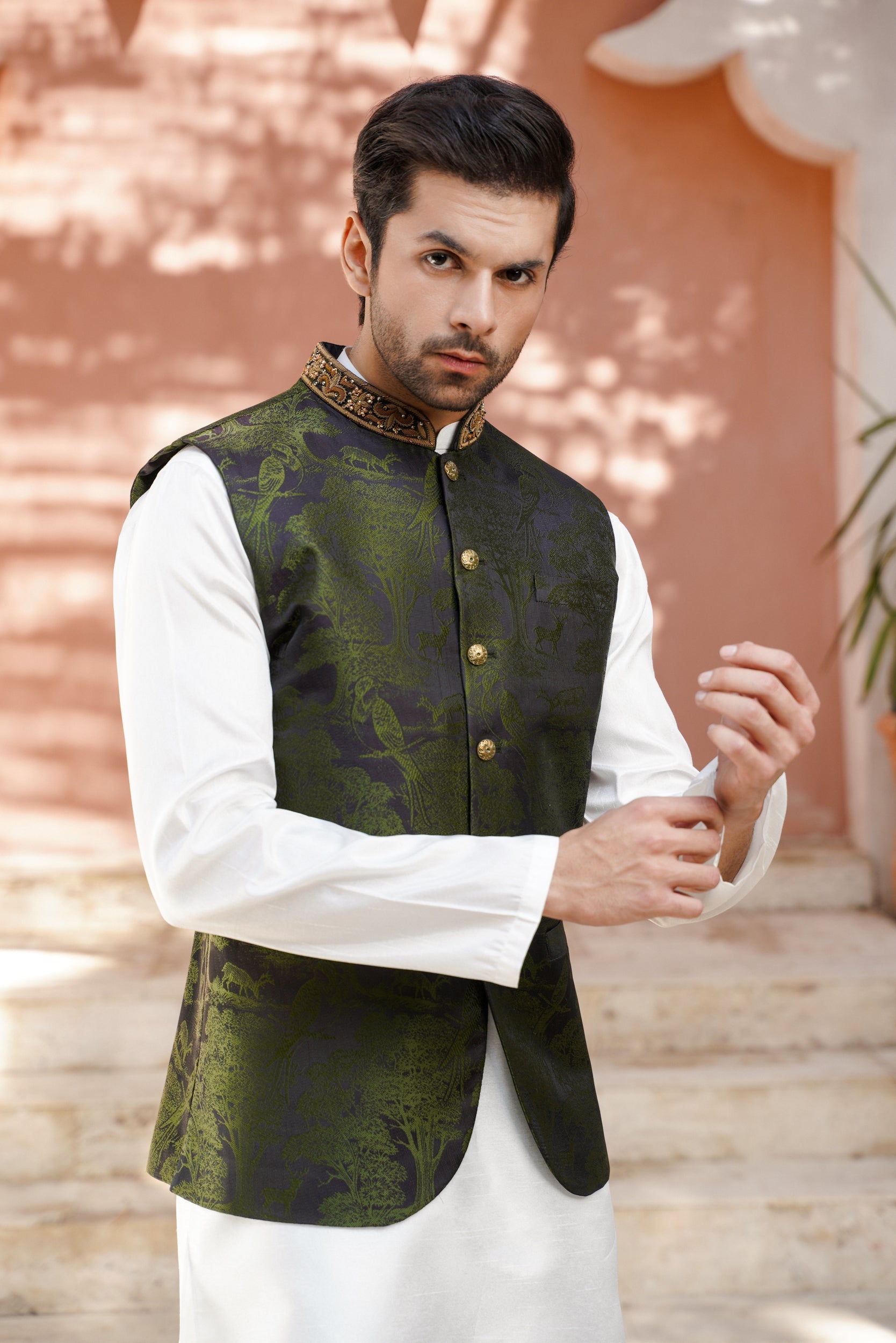 Embroidered ban floral waistcoat