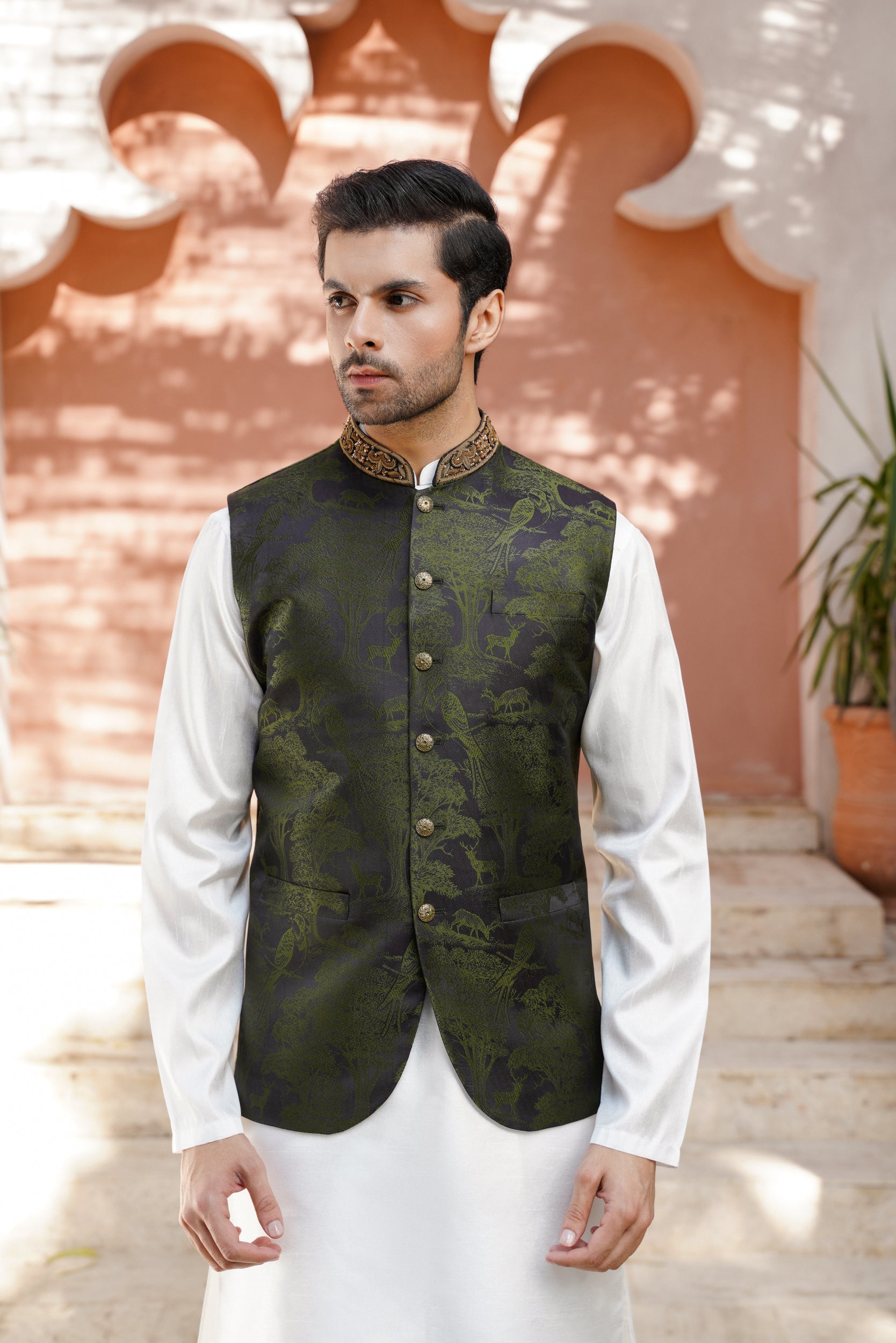 Embroidered ban floral waistcoat