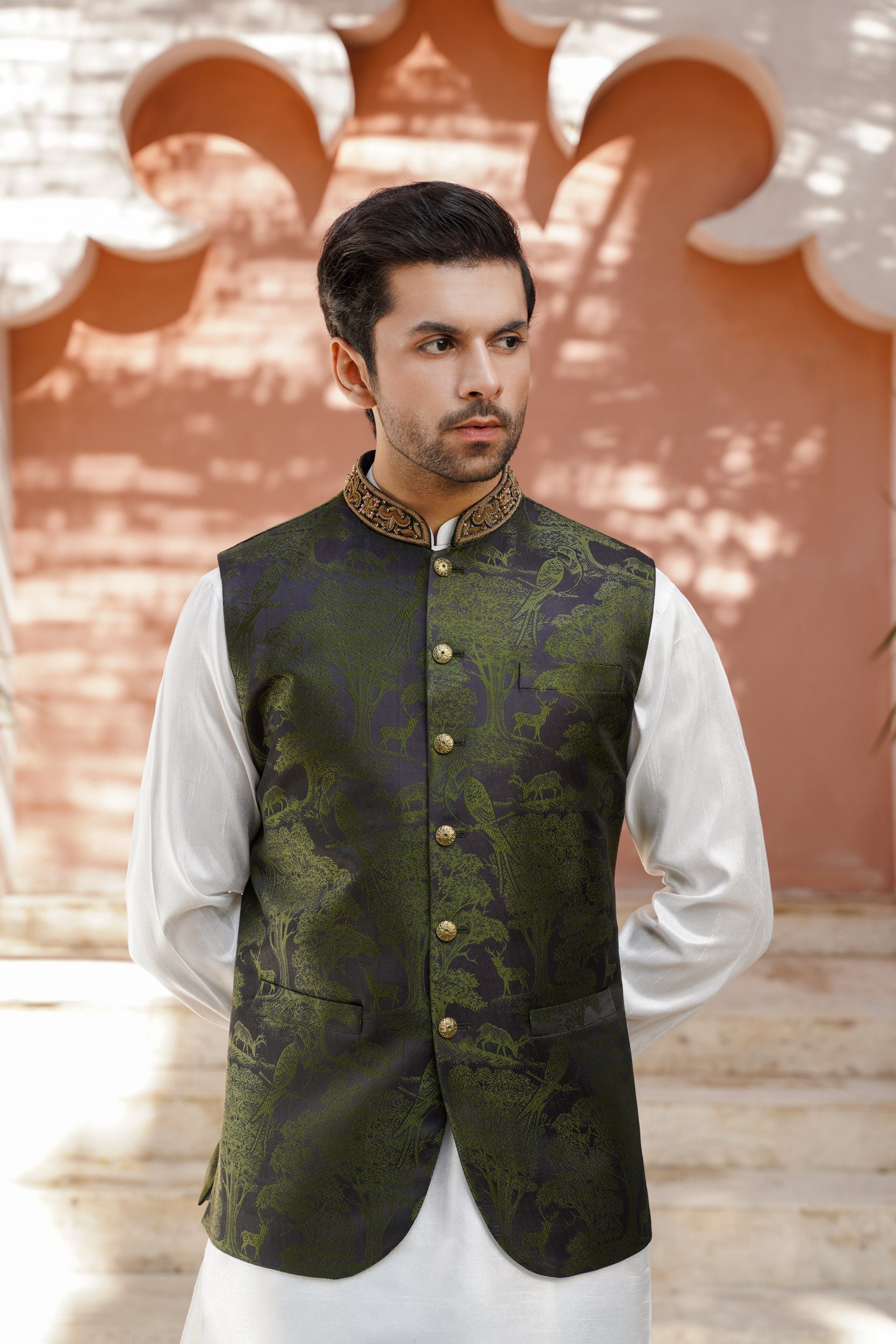 Embroidered ban floral waistcoat