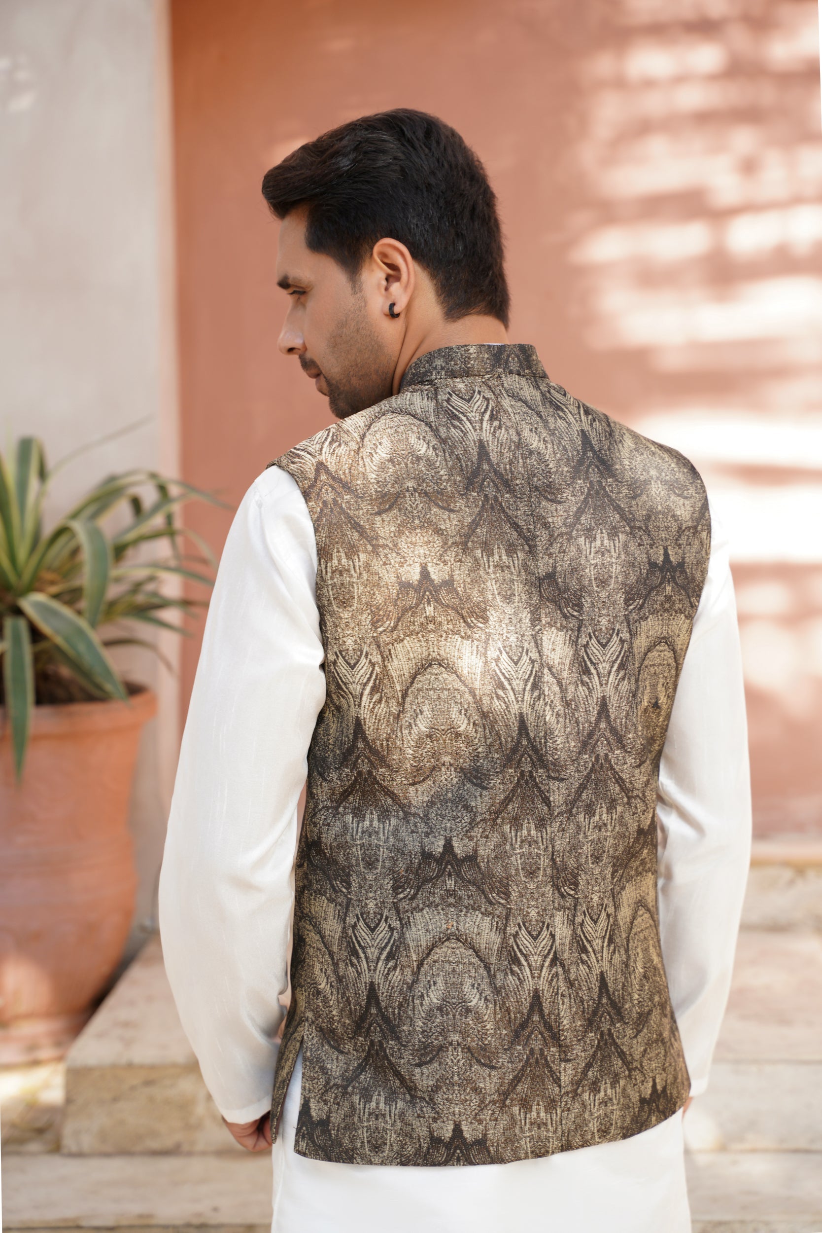 Classic self-patterned waistcoat